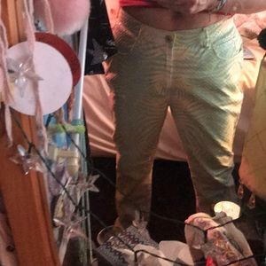 30 🌴 Guess Palm Vegan Jeans